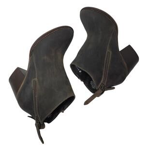 Blondo‎ Waterproof 6.5 Dark Camo Nivada Ankle Boots Distressed look. Leather Fun